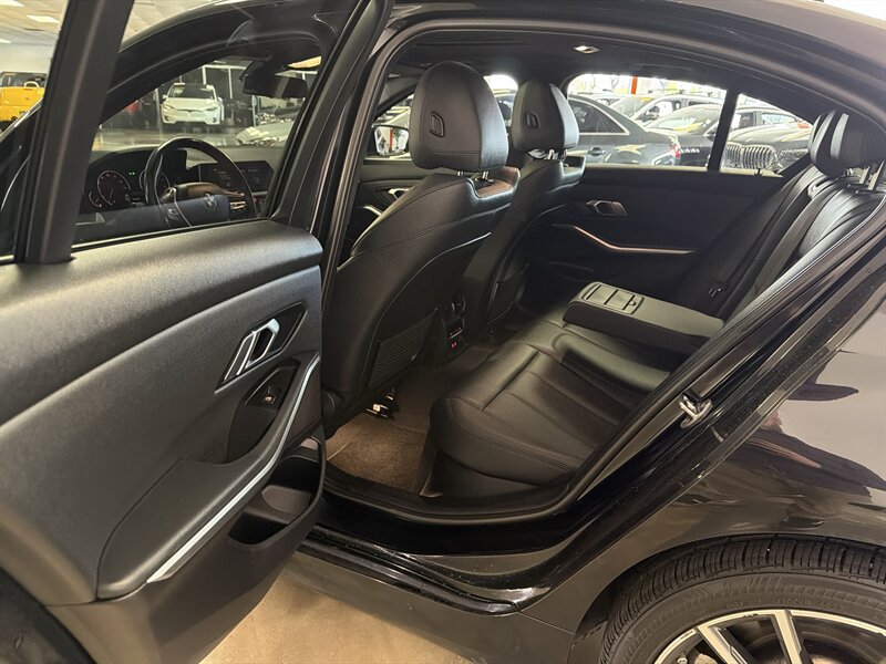Used 2019 BMW 330i Sedan w/ Convenience Package RWD image 25