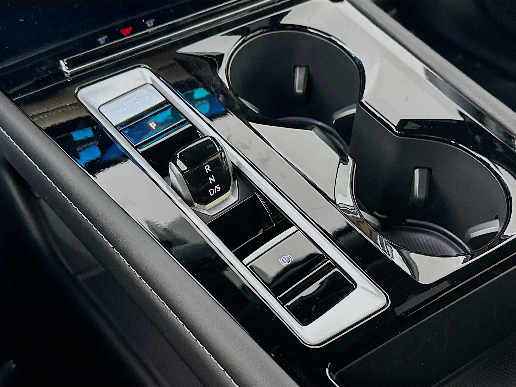 New 2026 Volkswagen Atlas Cross Sport SE image 16