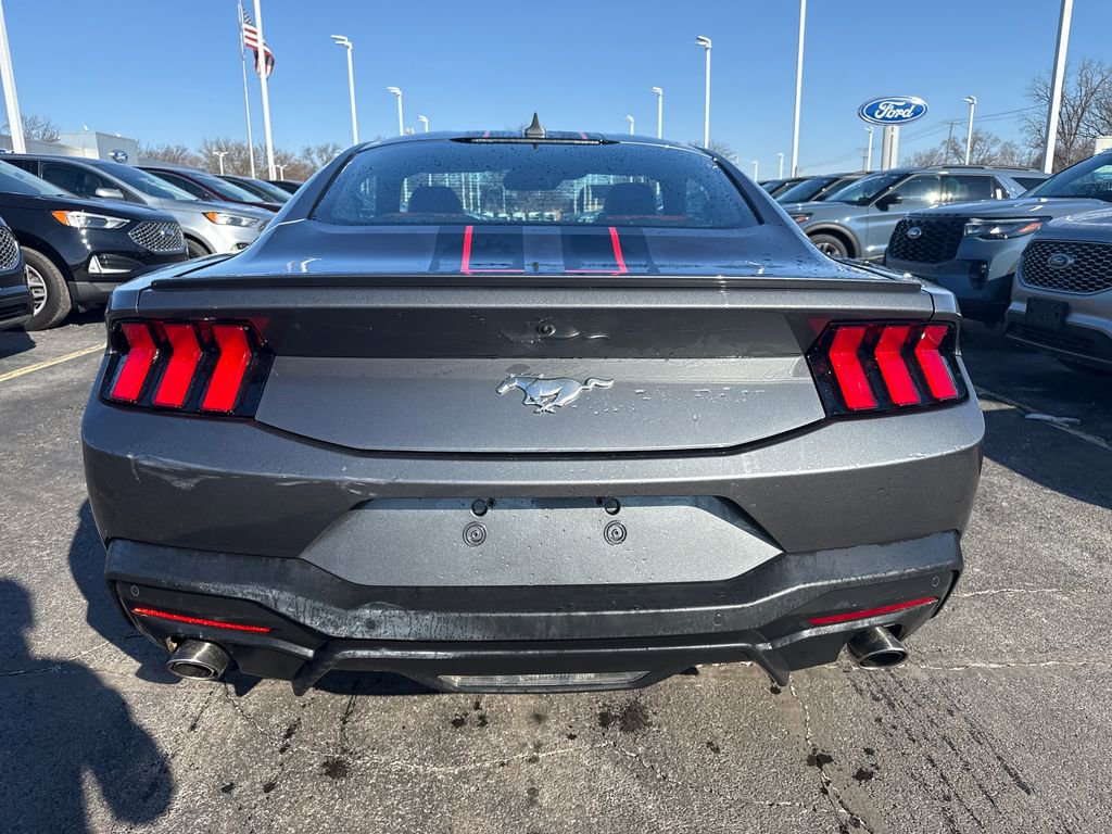 Used 2025 Ford Mustang Premium image 8