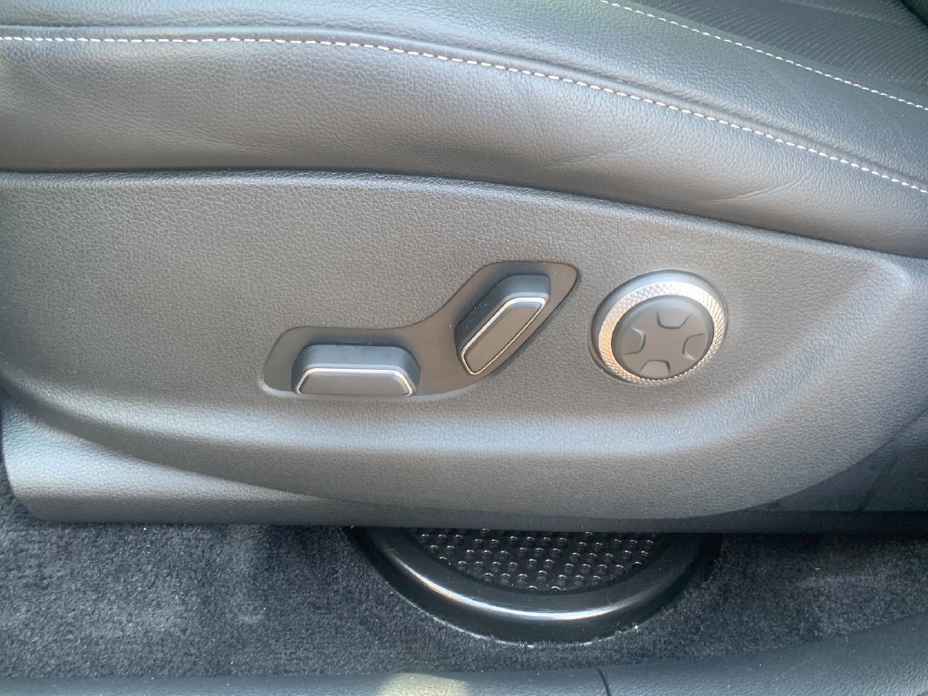 Certified 2025 Genesis GV80 2.5T Select AWD/4WD image 15
