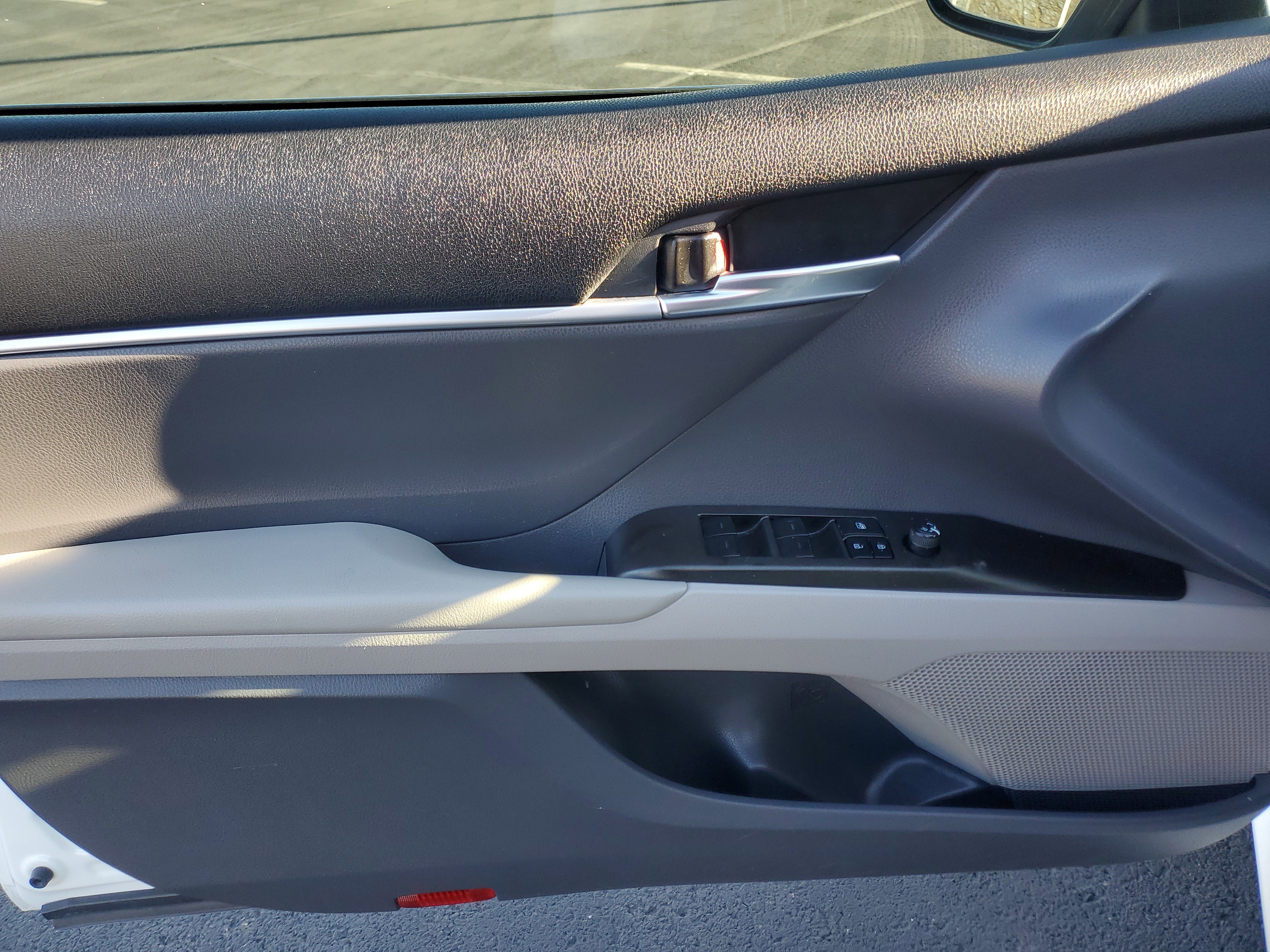 Certified 2022 Toyota Camry LE w/ Convenience Package image 14