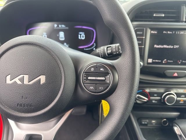 Used 2025 Kia Soul LX w/ LX Technology Package image 13
