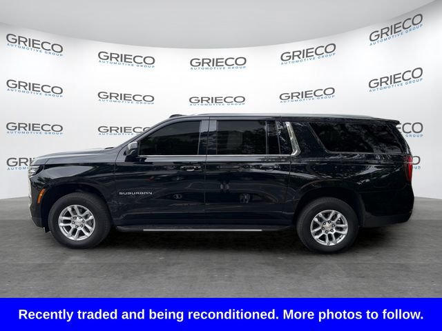 Used 2026 Chevrolet Suburban LT RWD image 4