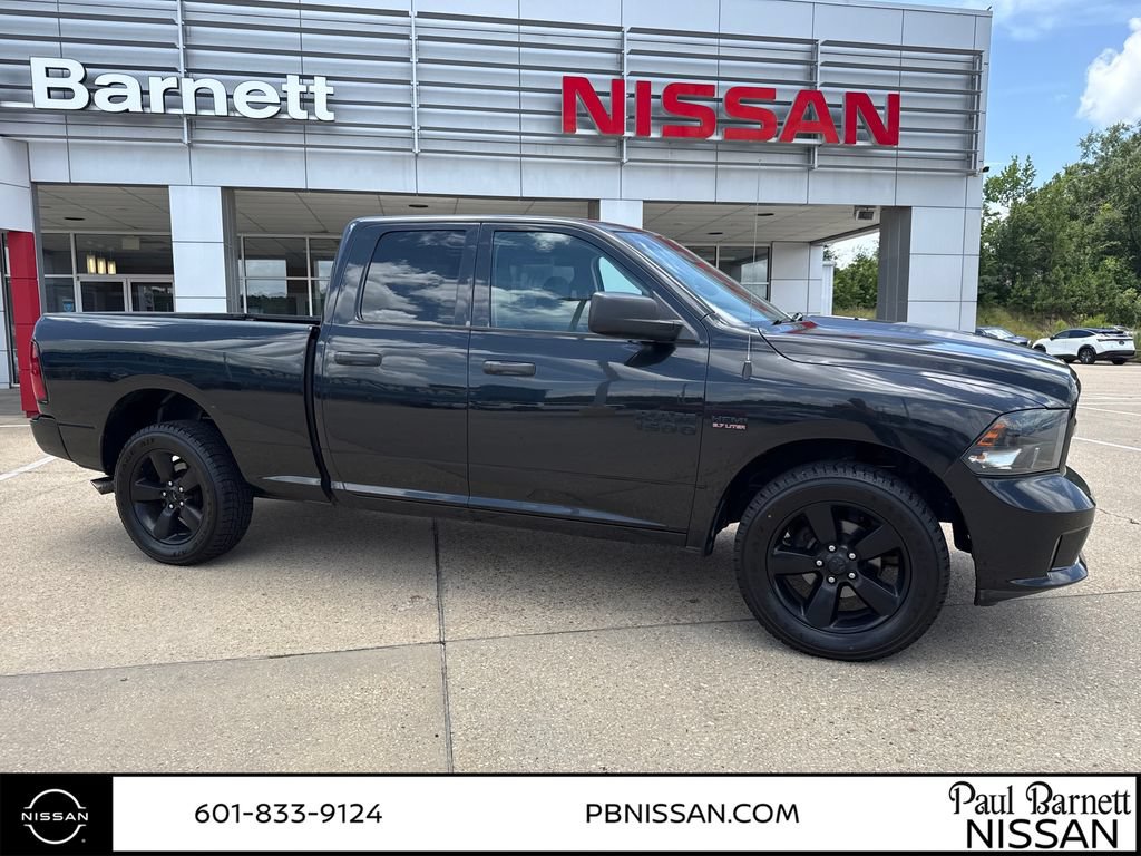 Used 2018 RAM 1500 Express w/ Black Ram 1500 Express Group AWD/4WD image 7