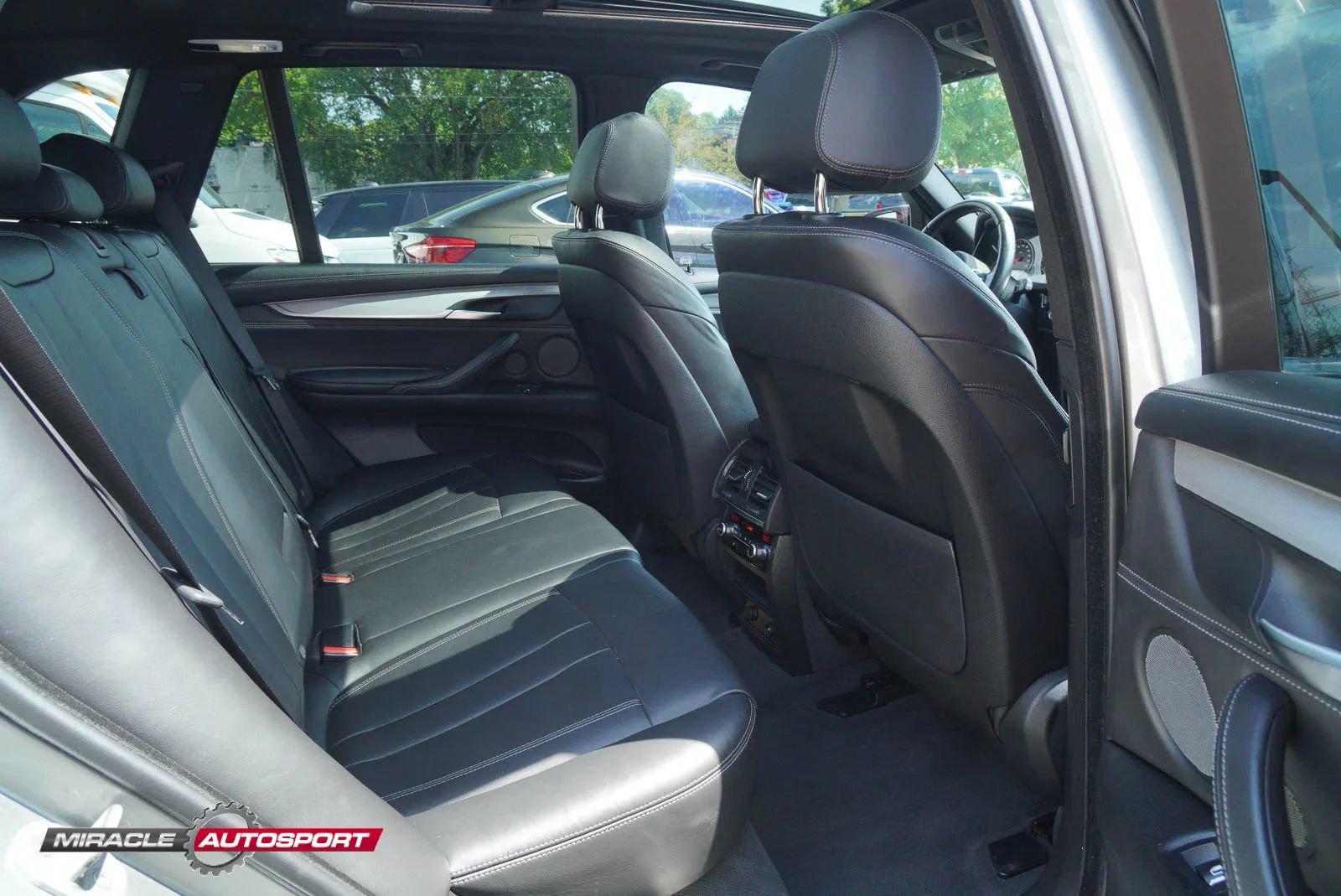 Used 2016 BMW X5 M image 37