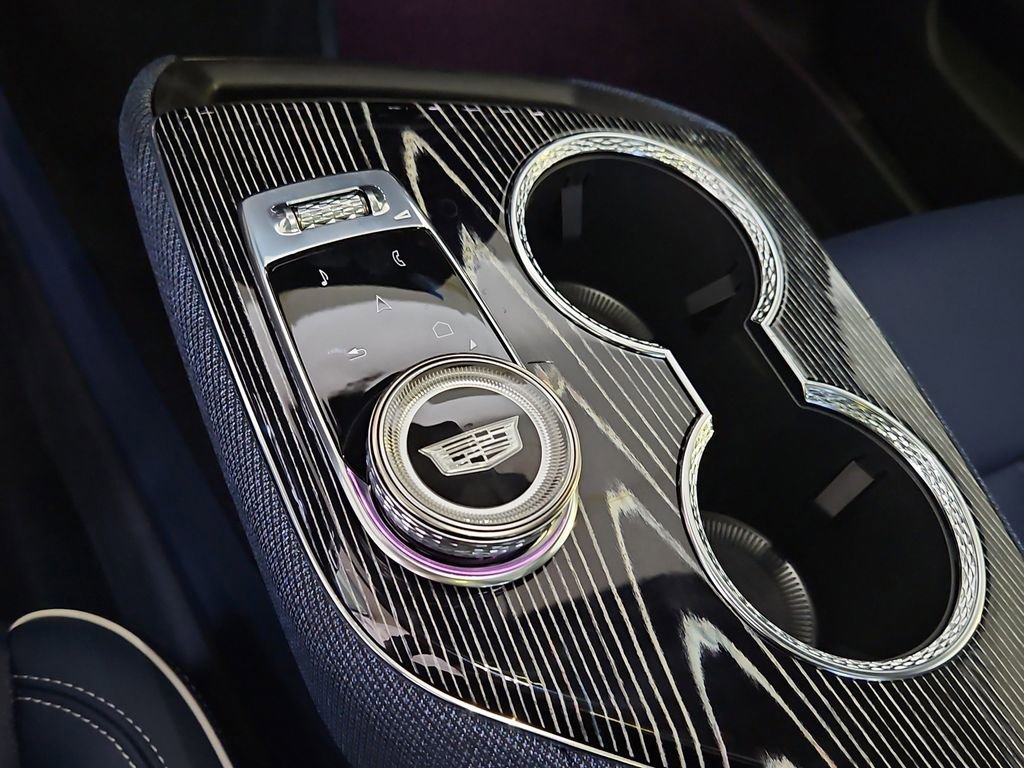 New 2025 Cadillac Optiq Sport 2 image 36