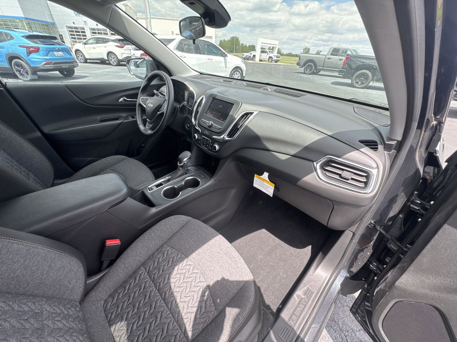 Used 2023 Chevrolet Equinox LT FWD image 17