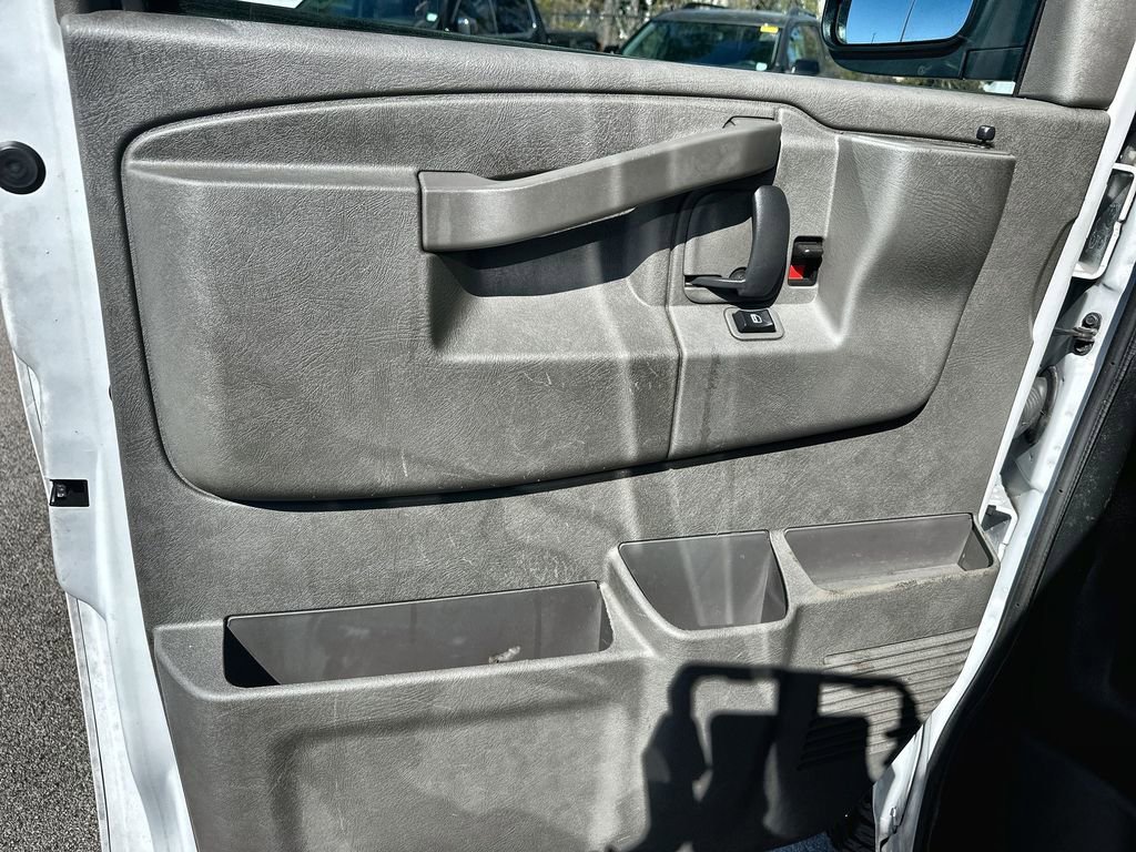 Certified 2023 GMC Savana 2500 w/ Driver Convenience Package image 21