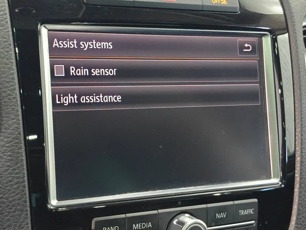Used 2012 Volkswagen Touareg TDI AWD/4WD image 33