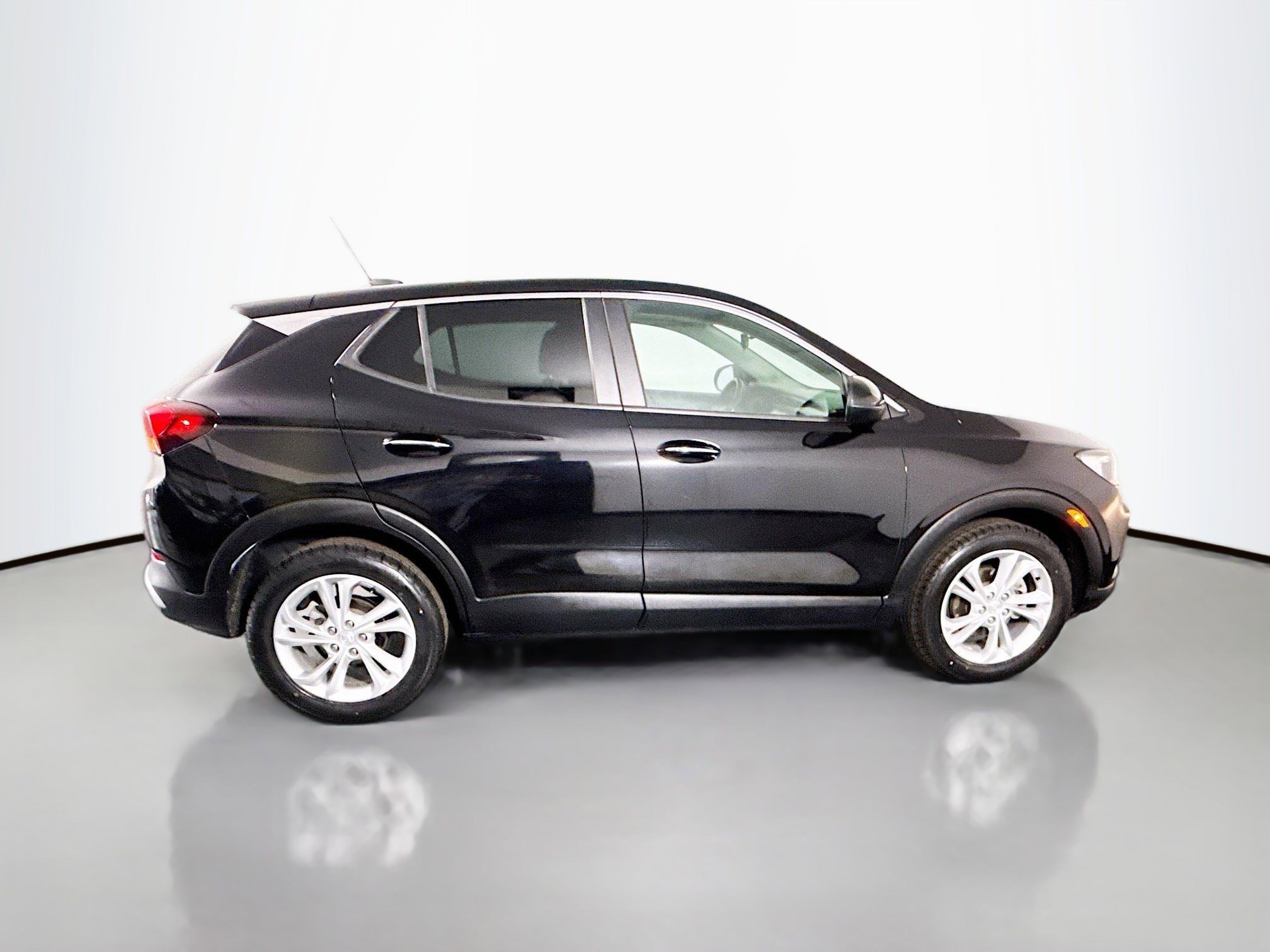Used 2020 Buick Encore GX Preferred w/ Cold Weather Comfort Package image 11