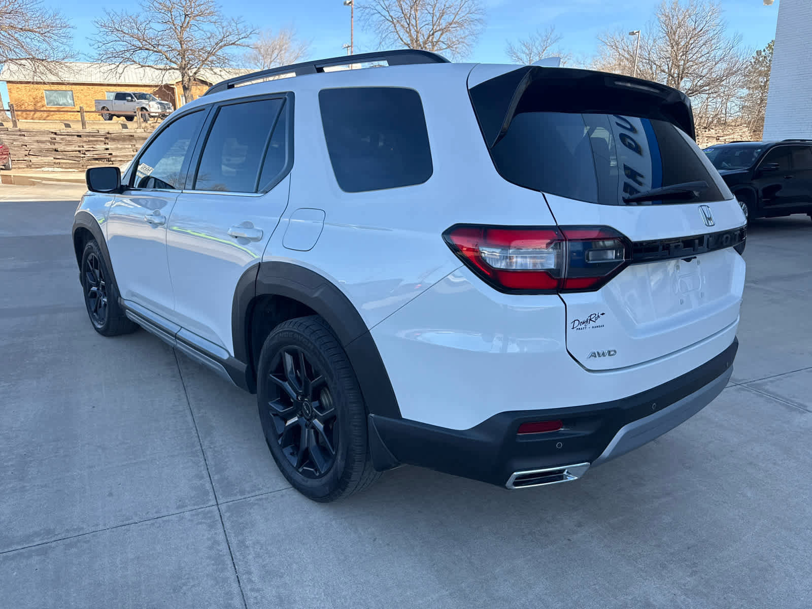 Used 2025 Honda Pilot Touring image 9