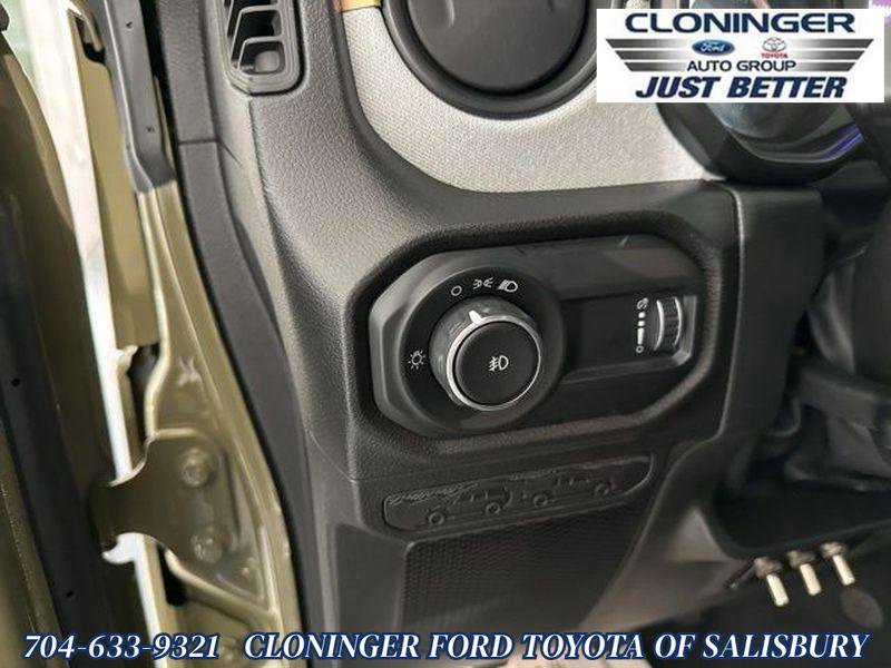 Used 2025 Jeep Wrangler Sport image 20