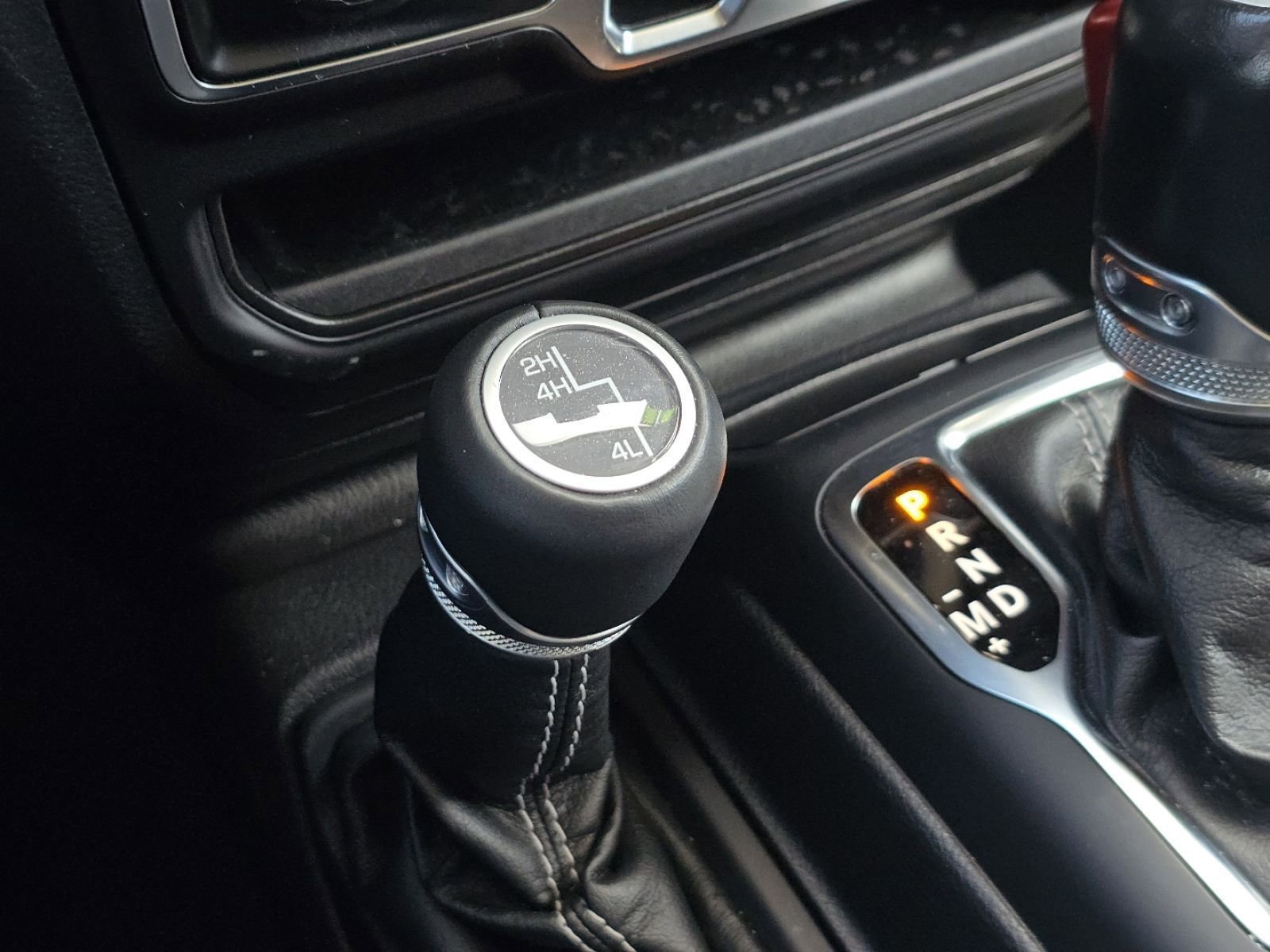 Used 2021 Jeep Wrangler Unlimited Sahara w/ Uconnect 4C Nav & Sound Group AWD/4WD image 24