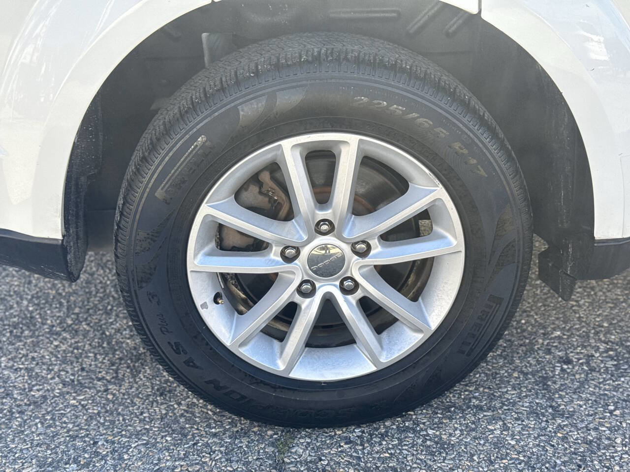 Used 2014 Dodge Journey SXT image 32