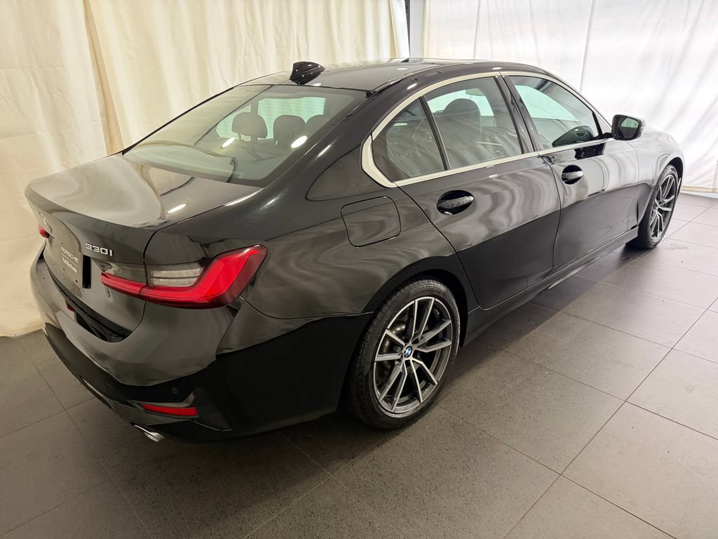 Used 2020 BMW 330i xDrive Sedan w/ Convenience Package AWD/4WD image 9