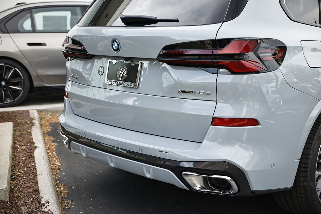 New 2026 BMW X5 xDrive50e w/ M Sport Package image 9