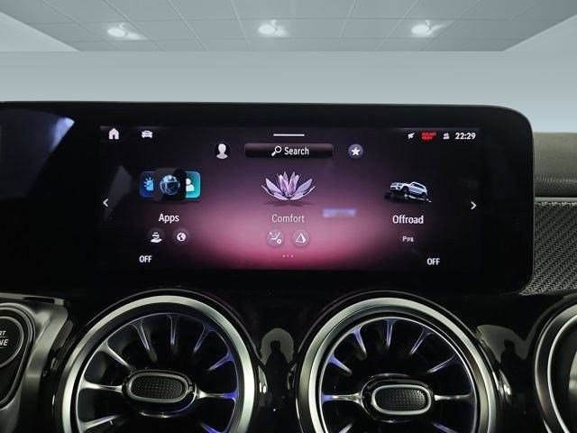 New 2025 Mercedes-Benz GLB 35 AMG 4MATIC image 22