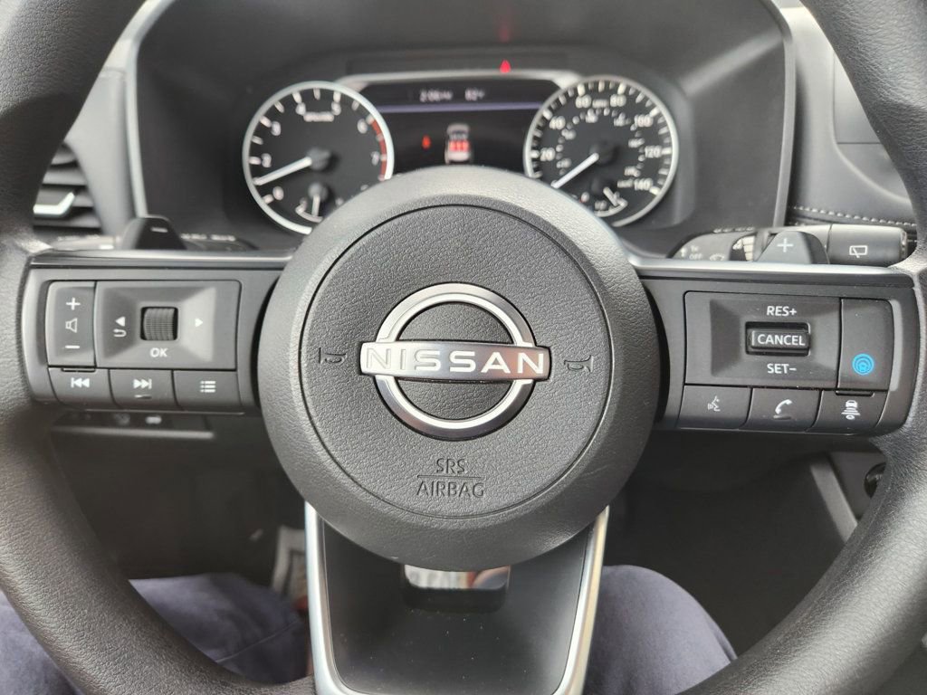 Used 2024 Nissan Rogue SV image 11