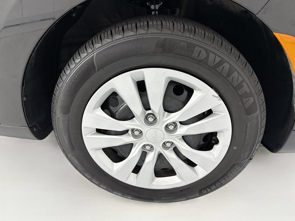 Used 2023 Kia Soul LX FWD image 30