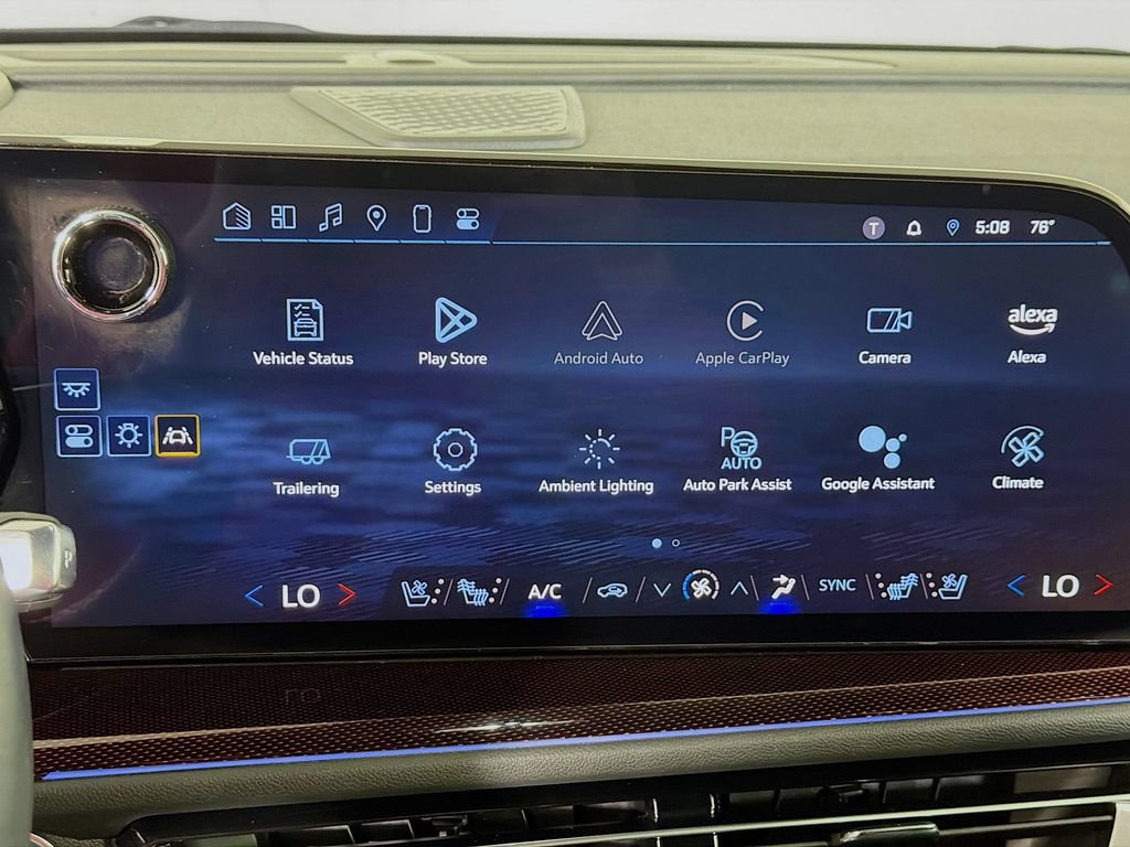 Used 2024 Chevrolet Traverse RS w/ LPO, Floor Liner Package AWD/4WD image 16