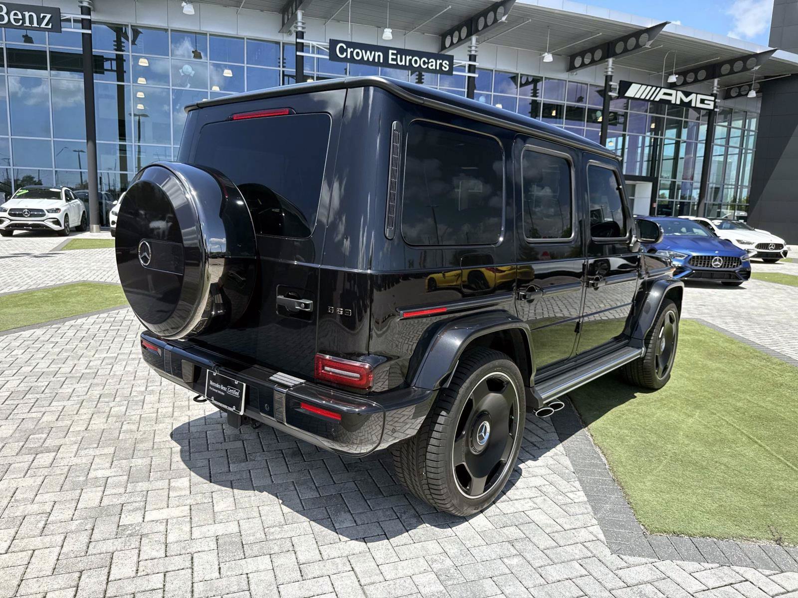 Certified 2025 Mercedes-Benz G 63 AMG 4MATIC w/ AMG Performance Package image 5