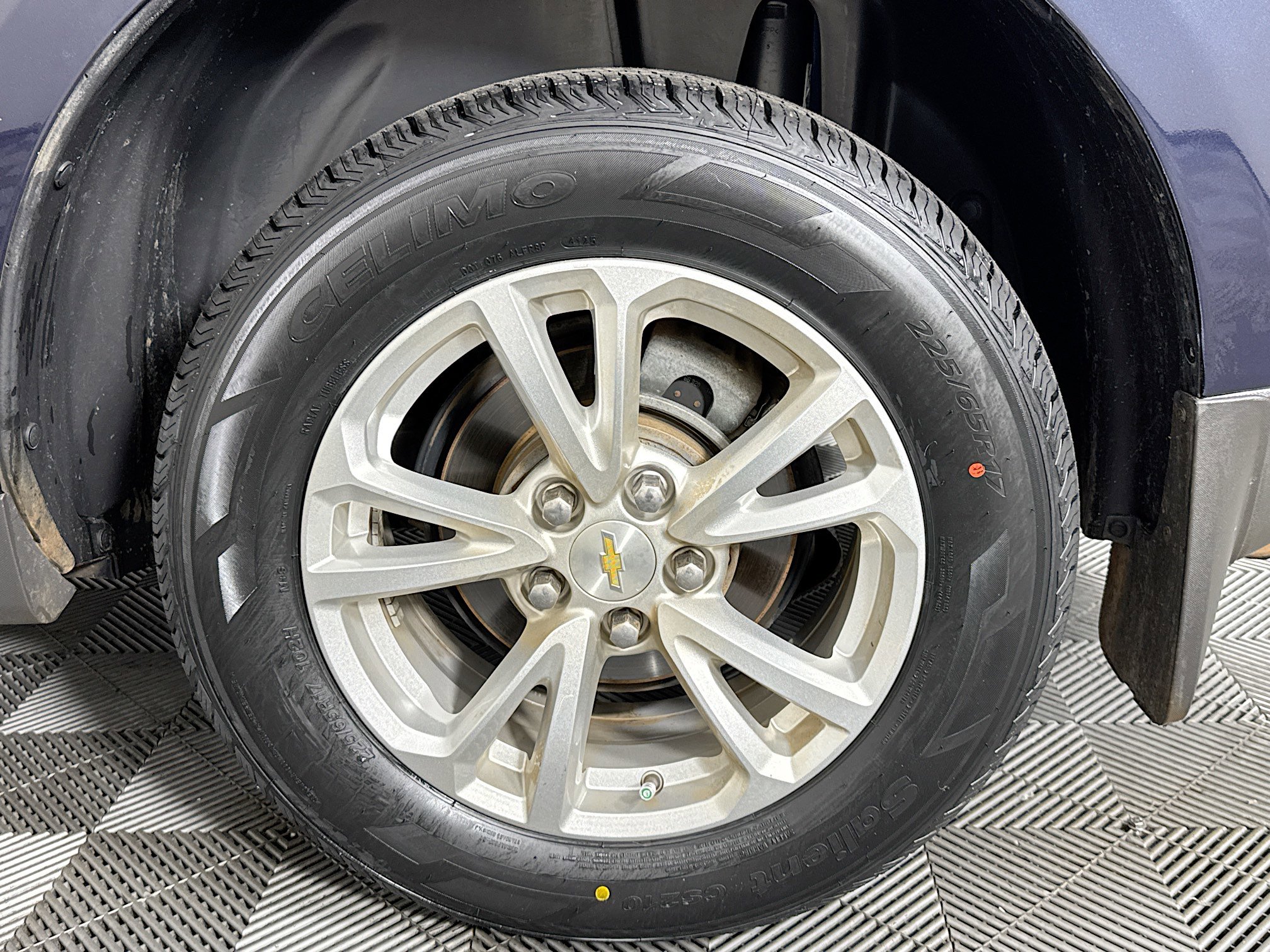 Used 2017 Chevrolet Equinox LT w/ Convenience Package image 35