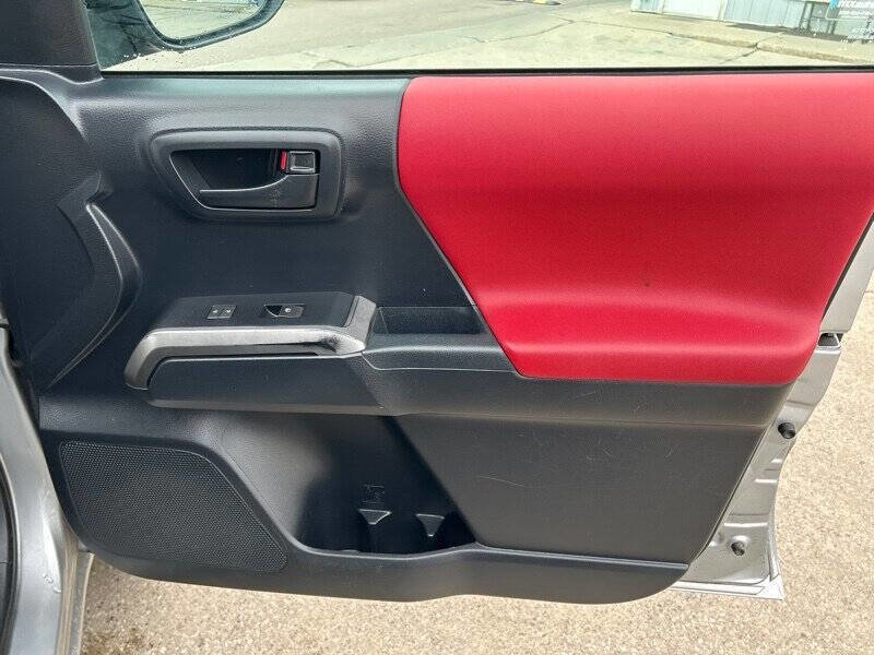 Used 2019 Toyota Tacoma SR5 image 20