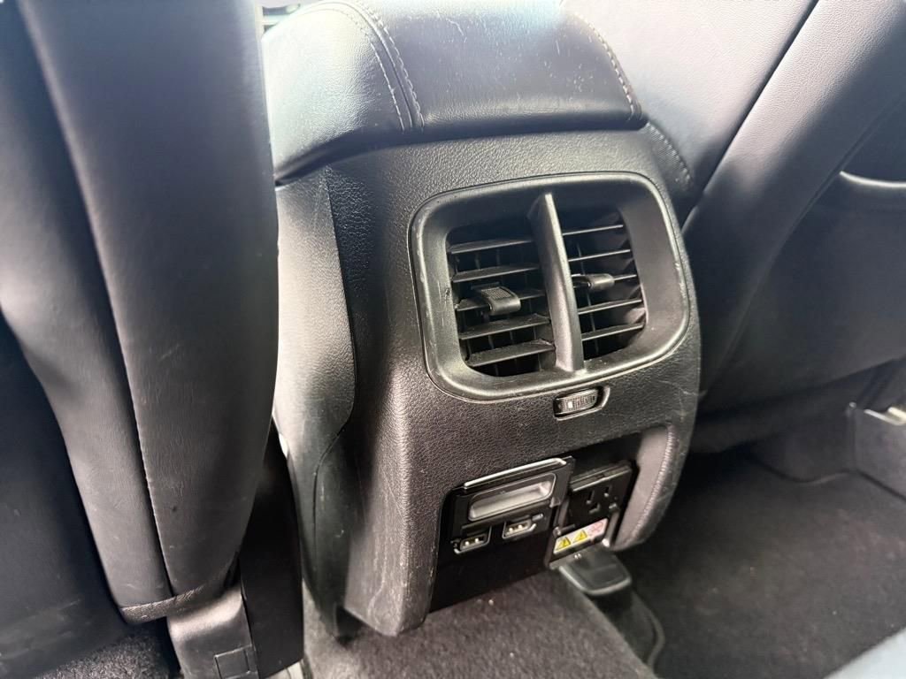 Used 2020 Jeep Cherokee Limited image 25