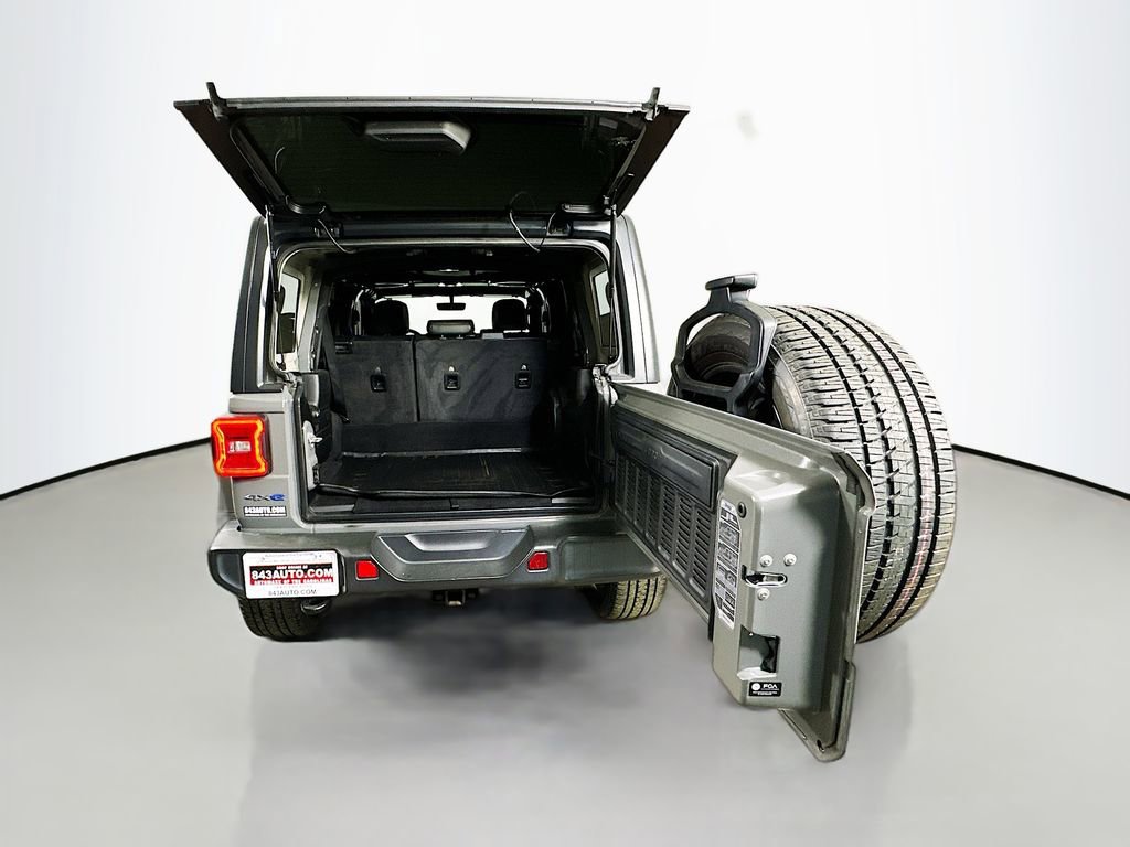 Used 2021 Jeep Wrangler Unlimited Sahara image 32