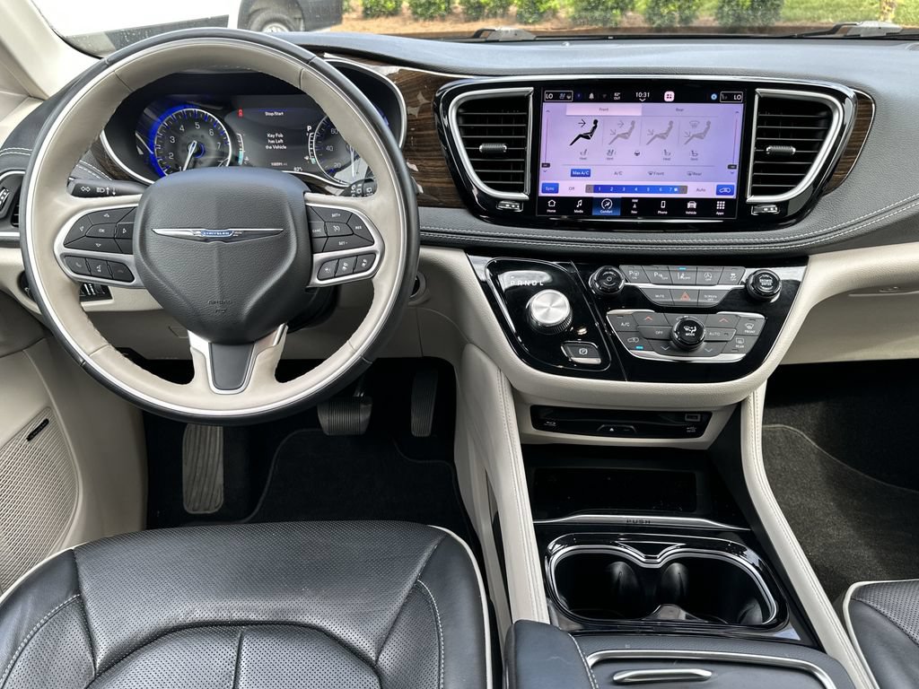 Certified 2021 Chrysler Pacifica Limited w/ Uconnect Theater Family Group AWD/4WD image 10