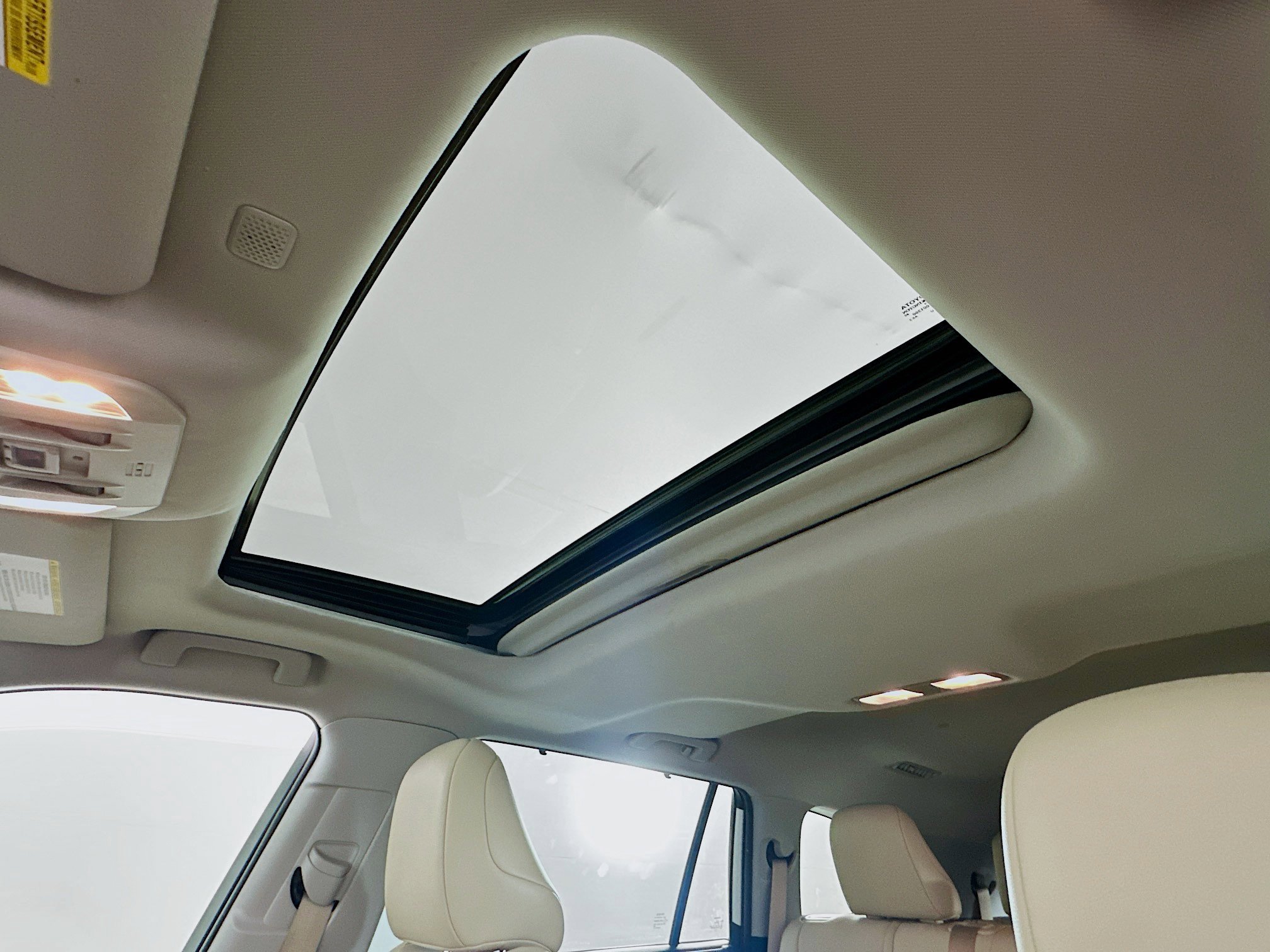 Used 2020 Toyota Highlander XLE image 25