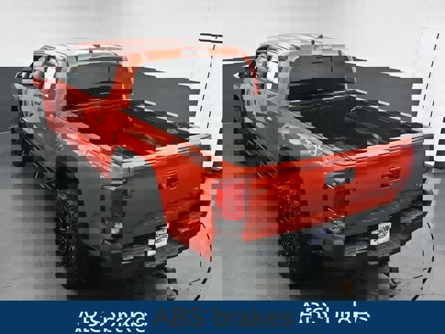 Used 2017 Toyota Tacoma TRD Off-Road w/ Tow Package (A/T) image 17