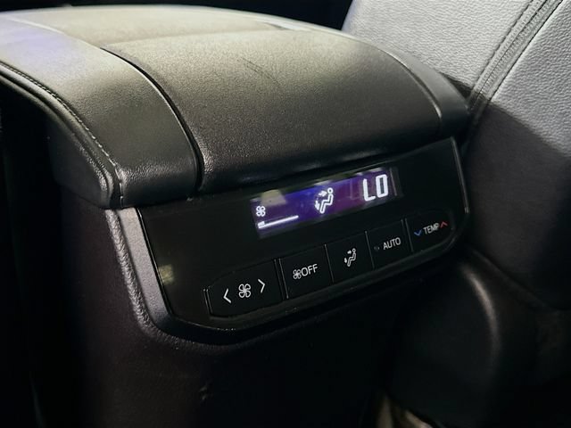 Certified 2025 Toyota Highlander XLE FWD image 27