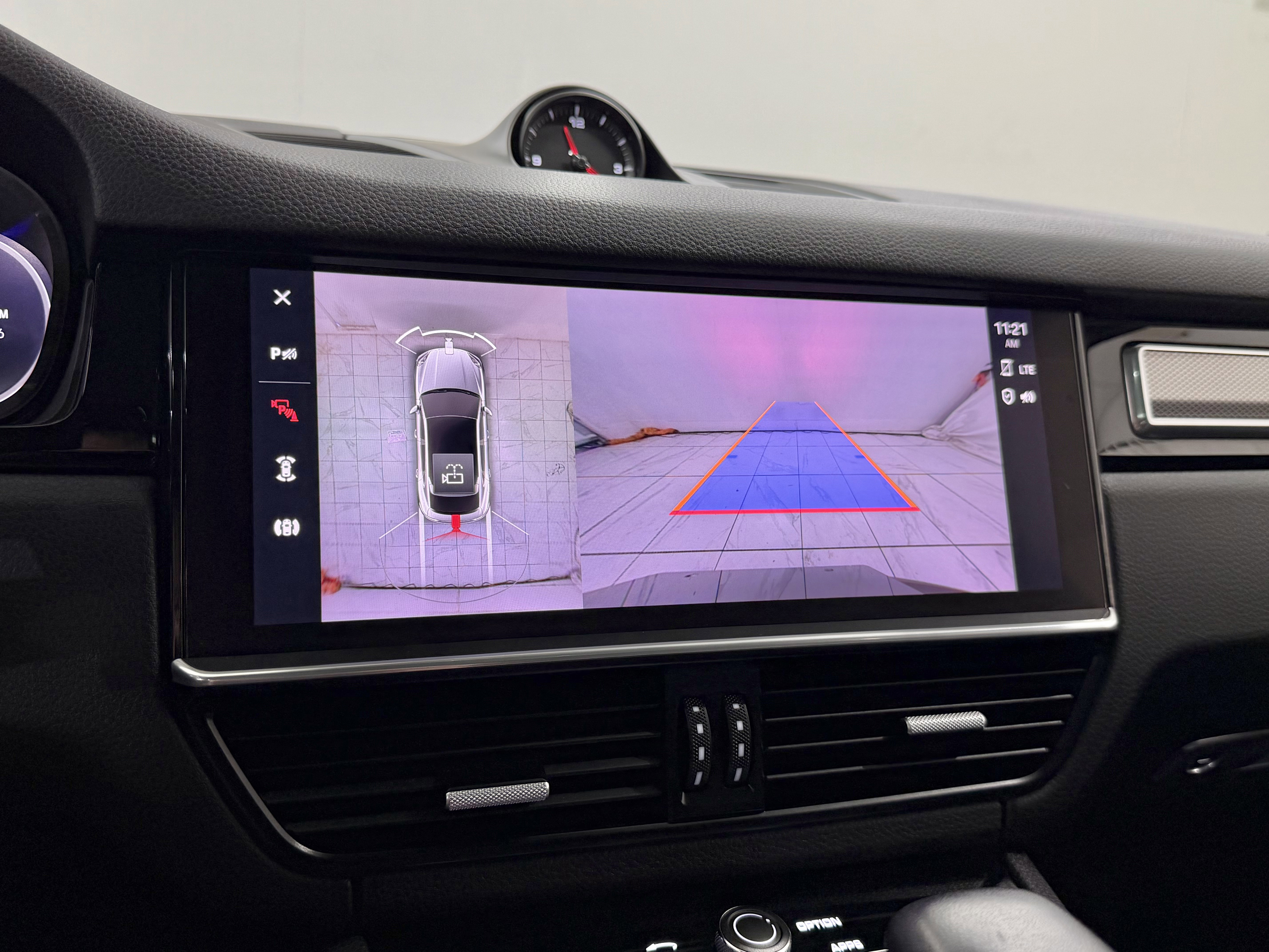 Certified 2022 Porsche Cayenne S image 46