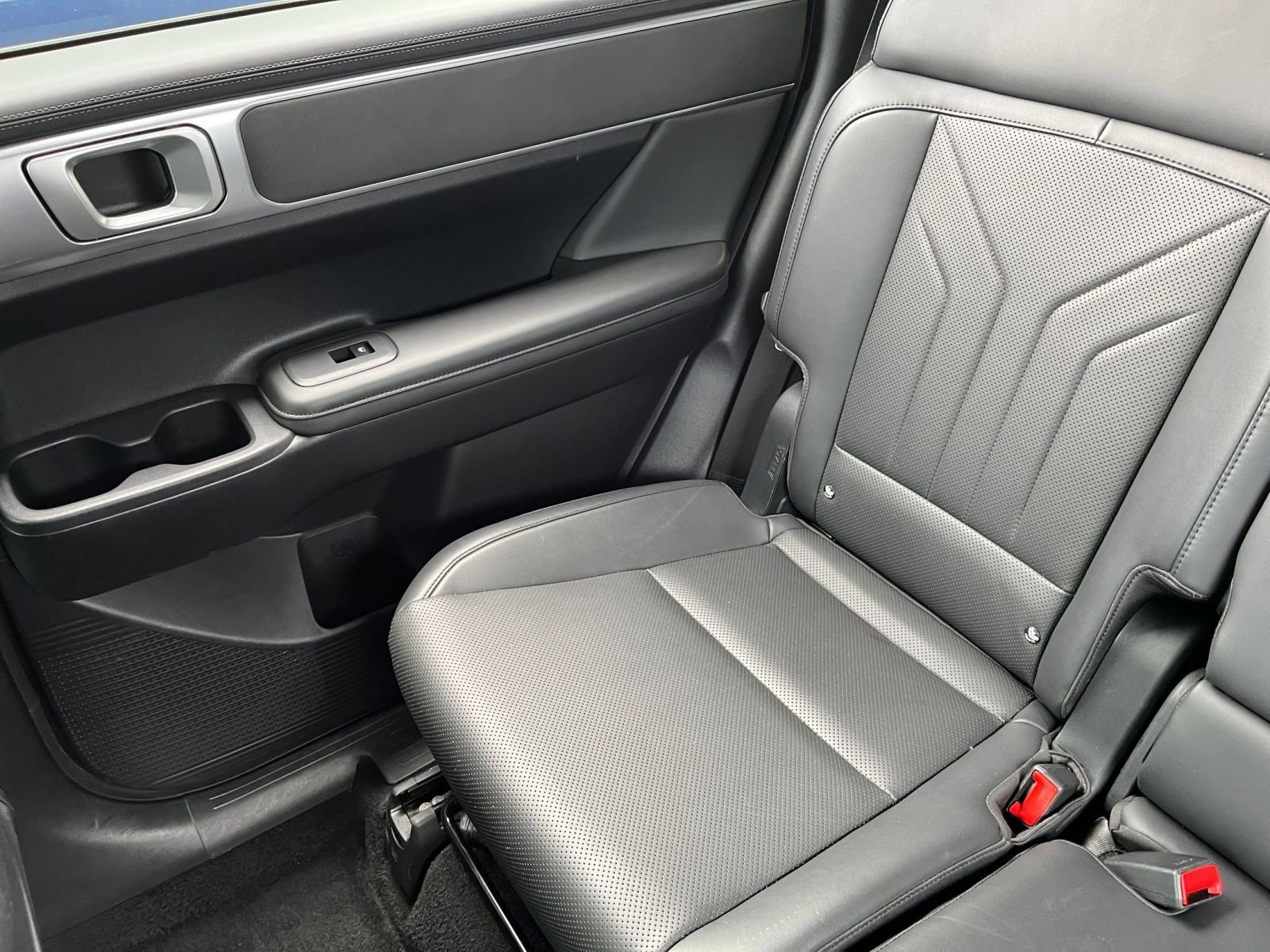Used 2025 Hyundai Santa Fe SEL image 43