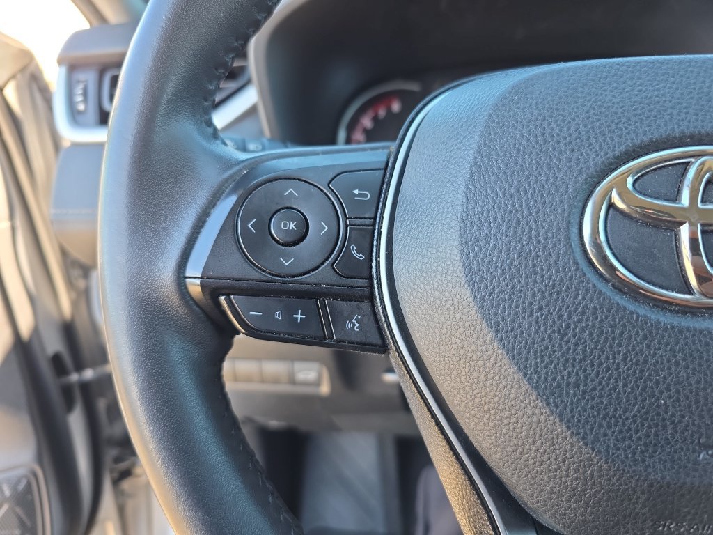 Used 2021 Toyota RAV4 Limited FWD image 23