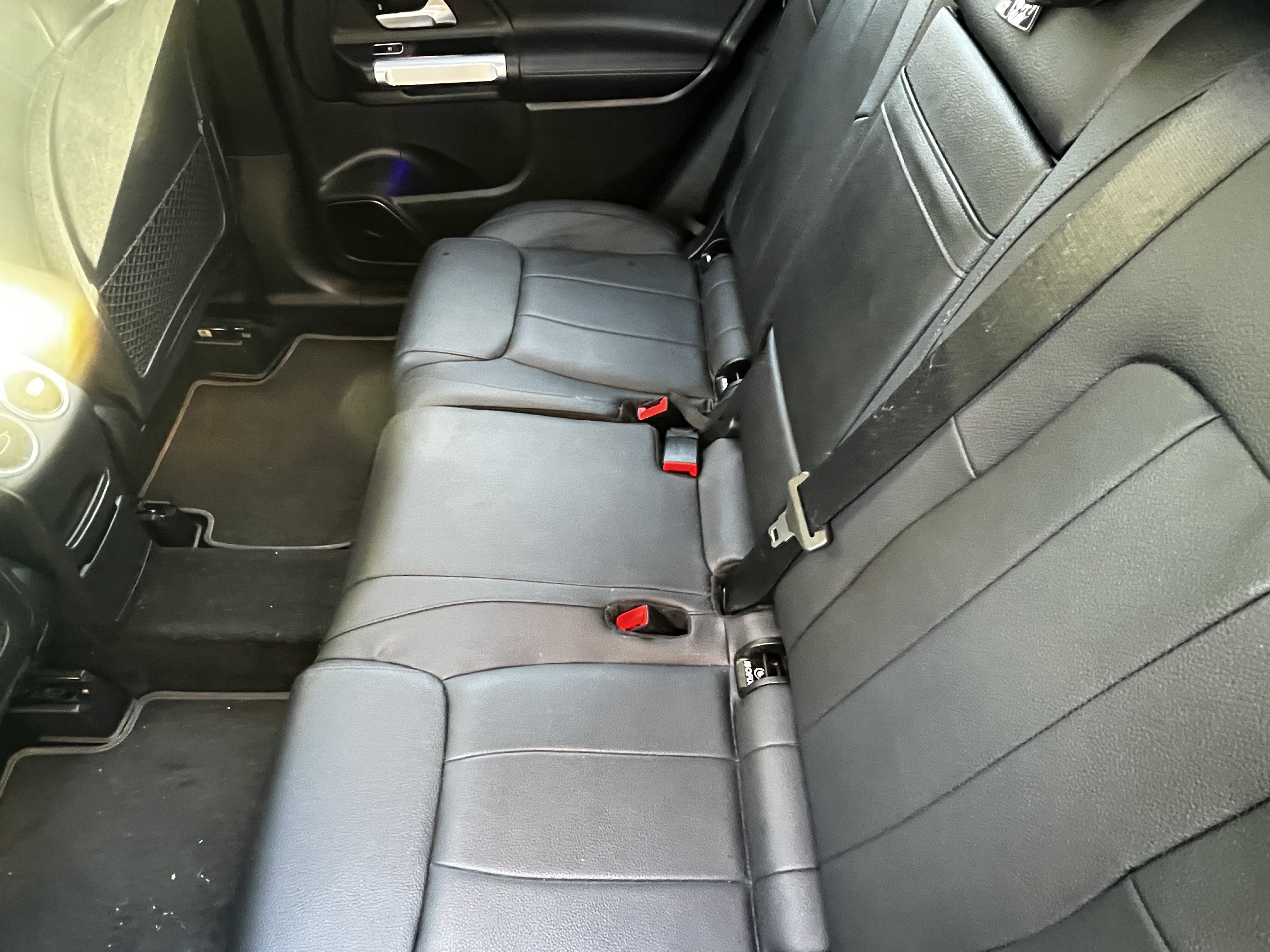 Used 2021 Mercedes-Benz GLB 250 image 32