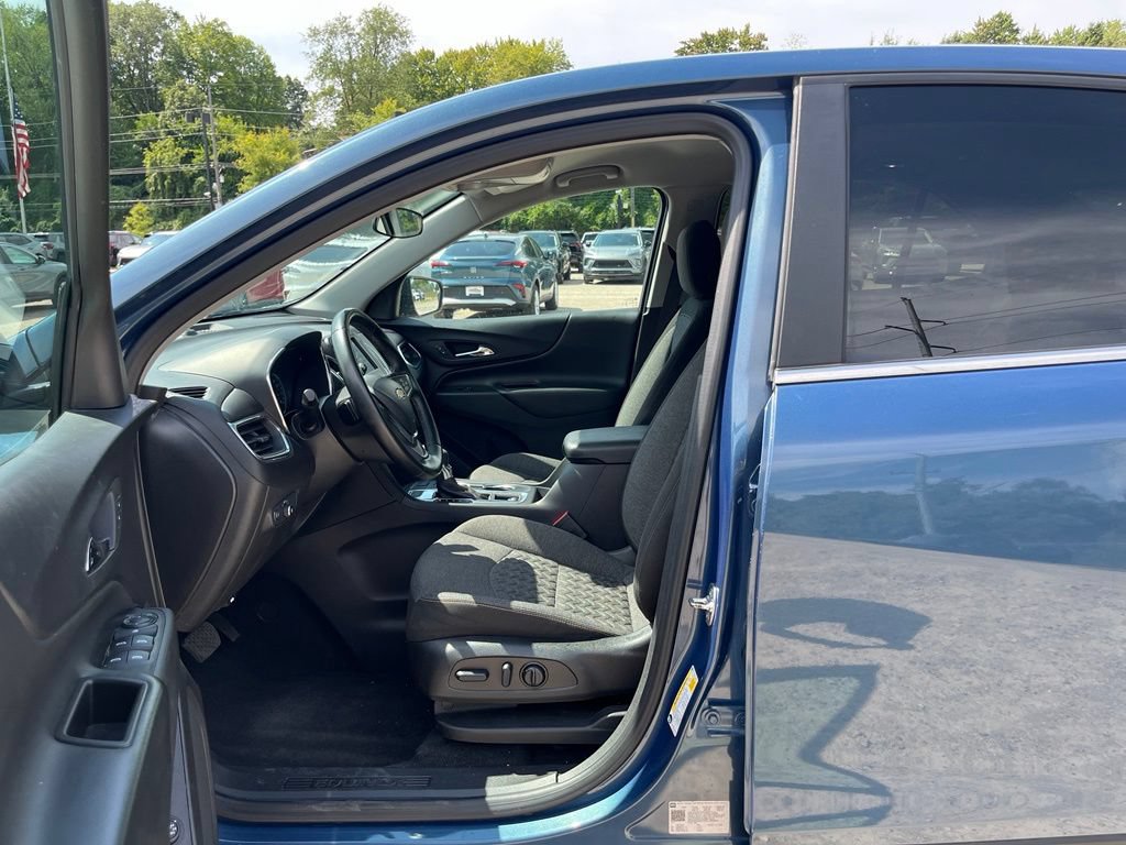 Used 2024 Chevrolet Equinox LT AWD/4WD image 21