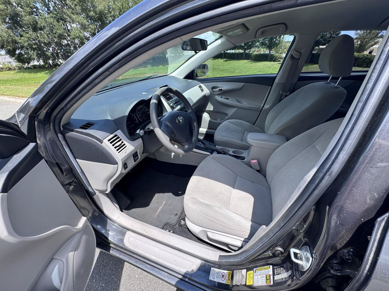 Used 2012 Toyota Corolla L FWD image 17