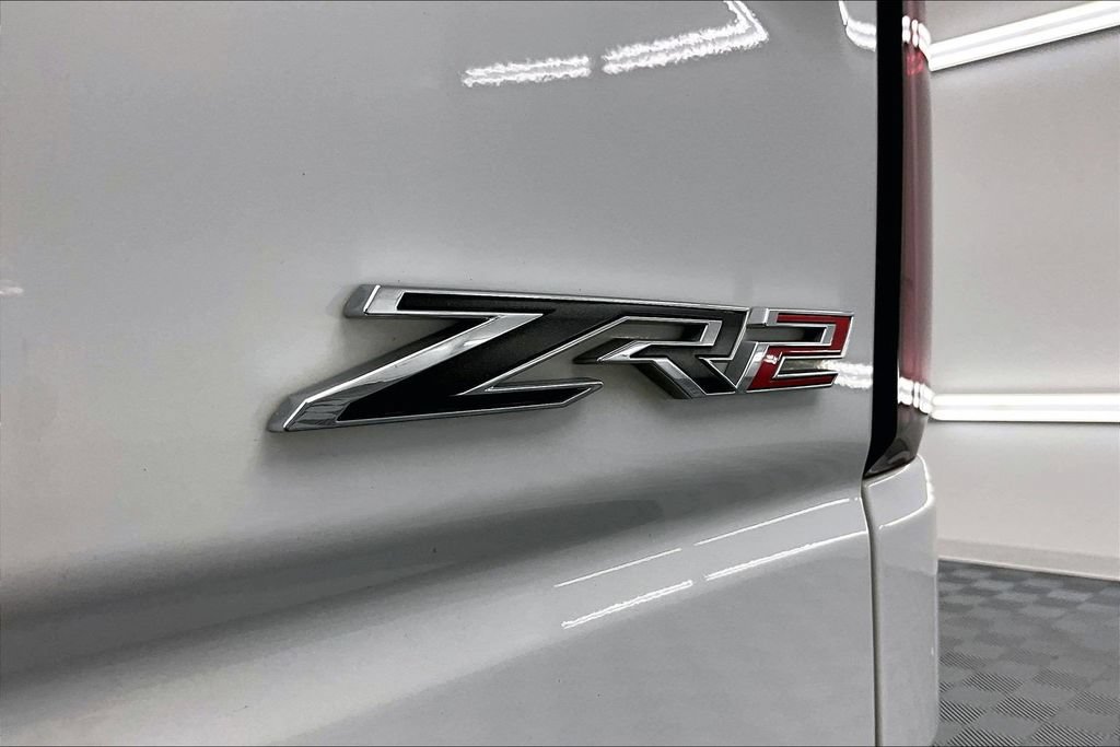Used 2022 Chevrolet Silverado 1500 ZR2 w/ Technology Package AWD/4WD image 8