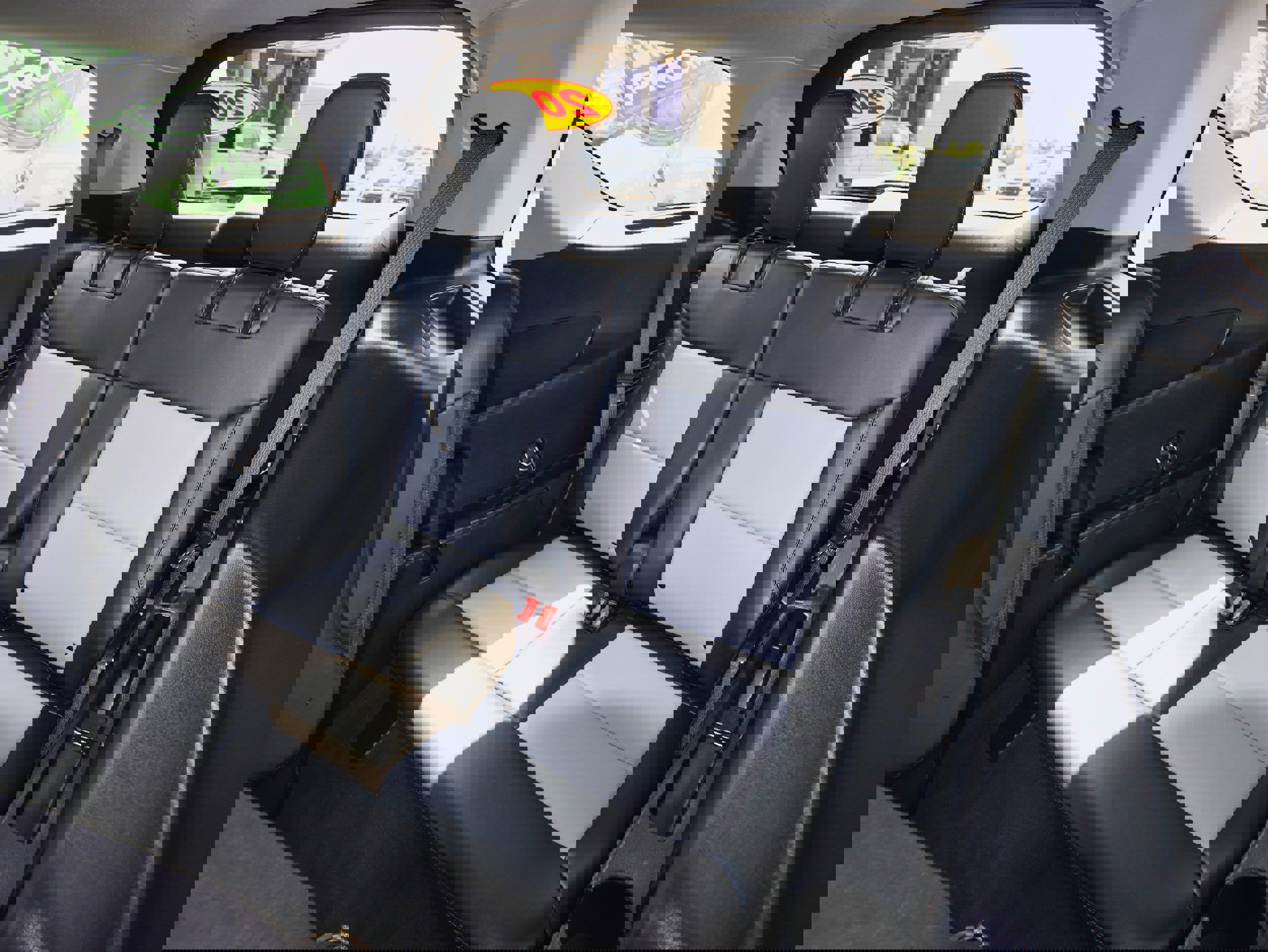 Used 2022 Ford Explorer XLT w/ Equipment Group 202A image 16