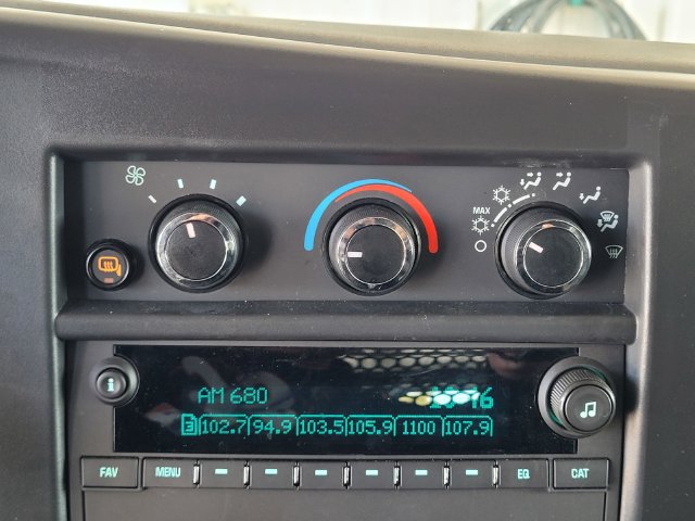 Used 2025 Chevrolet Express 2500 w/ Driver Convenience Package RWD image 21