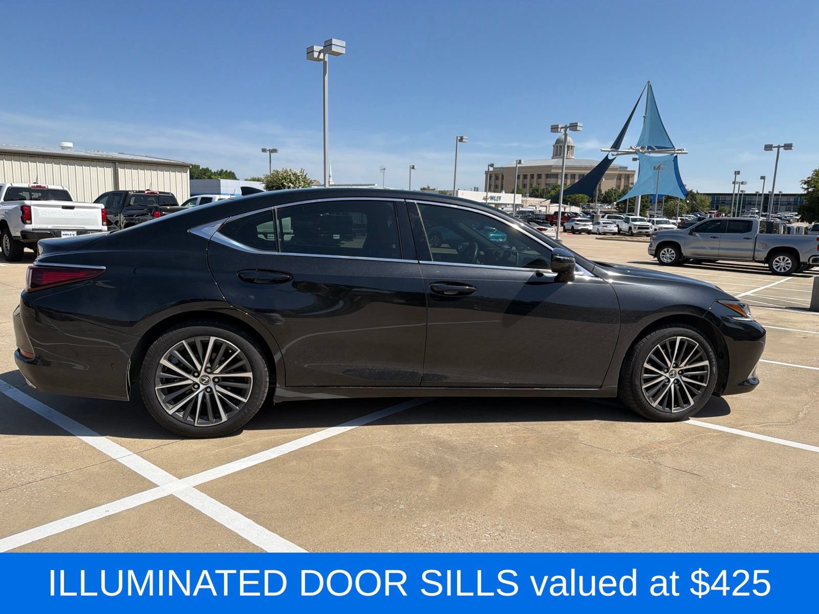 Used 2023 Lexus ES 350 w/ Premium Package FWD image 6