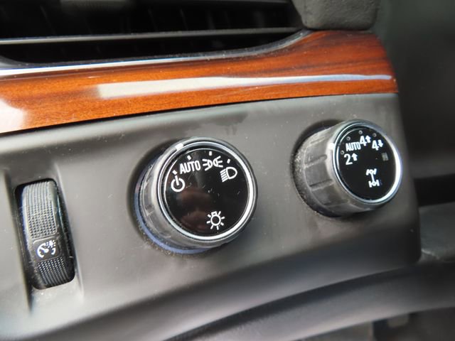Used 2017 Cadillac Escalade Premium Luxury AWD/4WD image 41