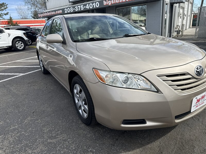 Used 2009 Toyota Camry LE FWD image 14