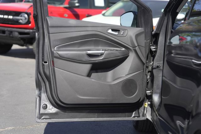 Used 2019 Ford Escape SE image 30