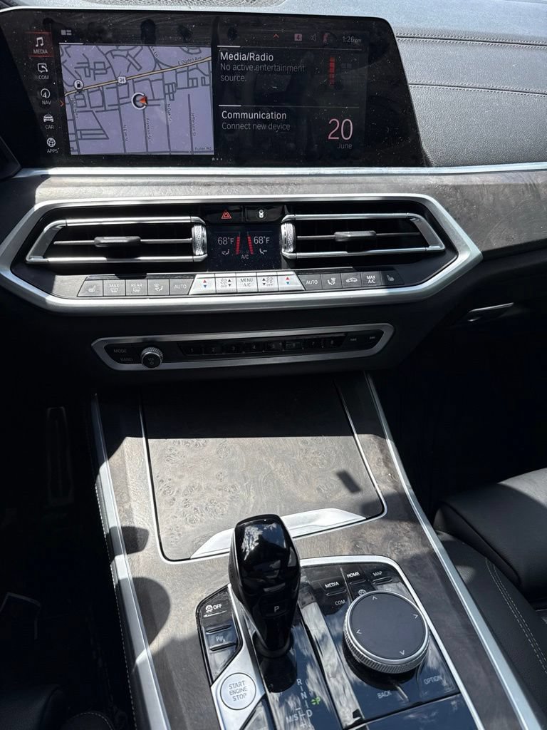 Used 2022 BMW X5 xDrive40i w/ M Sport Package AWD/4WD image 13
