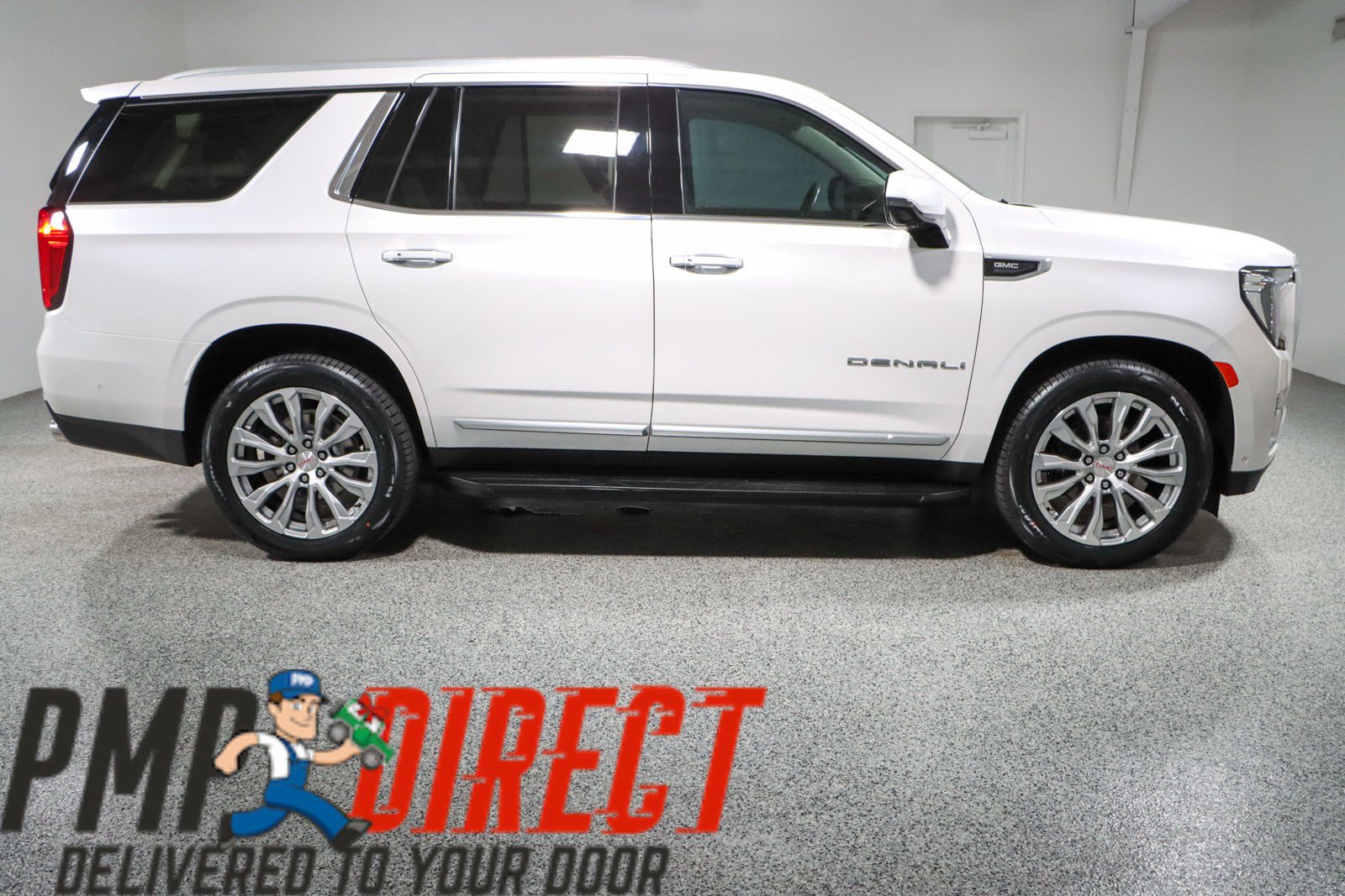 Used 2024 GMC Yukon Denali w/ Advanced Technology Package AWD/4WD image 6
