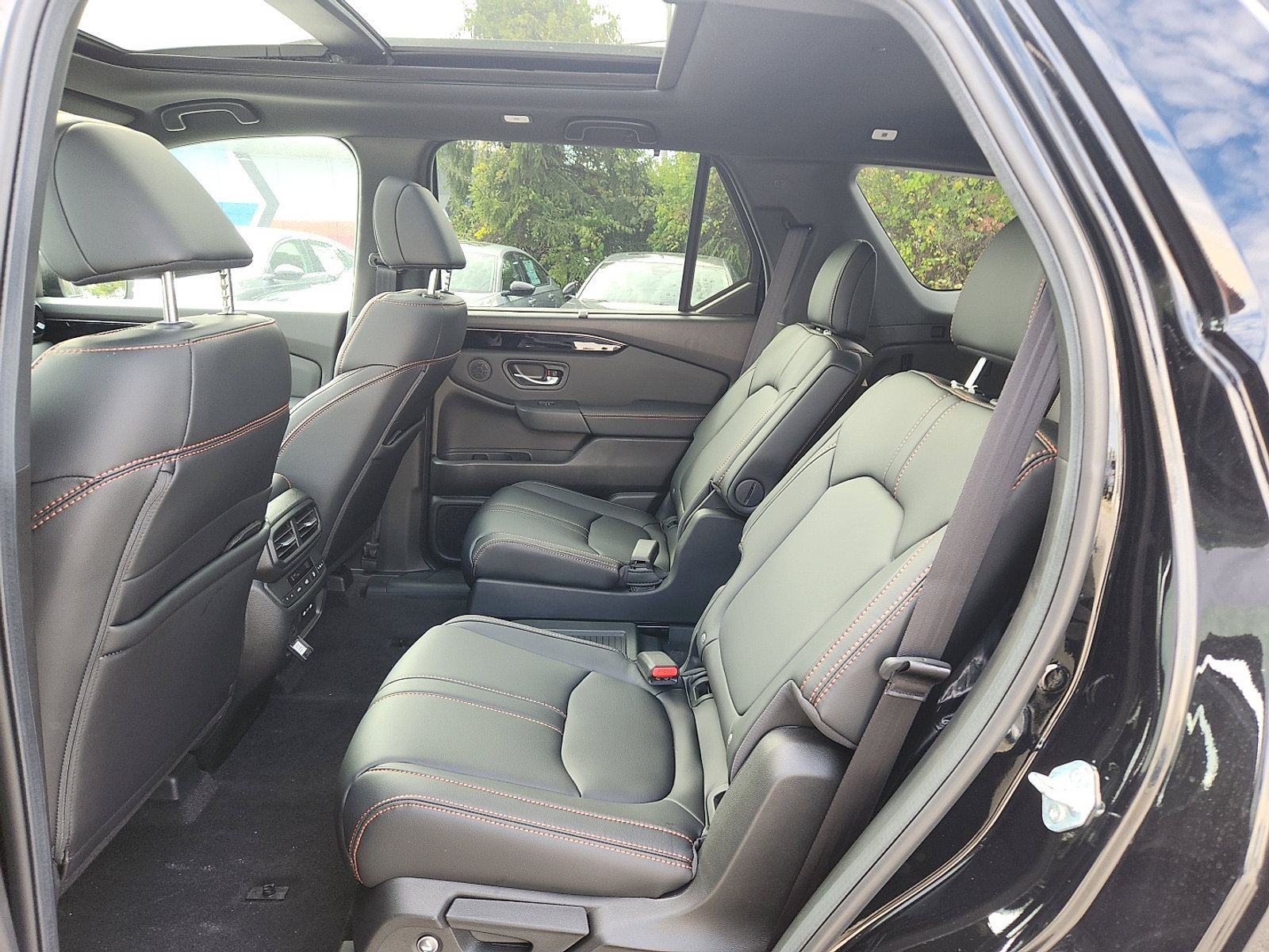 New 2025 Honda Pilot TrailSport image 6