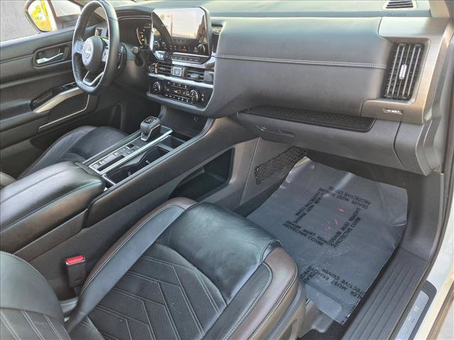 Used 2022 Nissan Pathfinder Platinum w/ Cargo Package FWD image 22